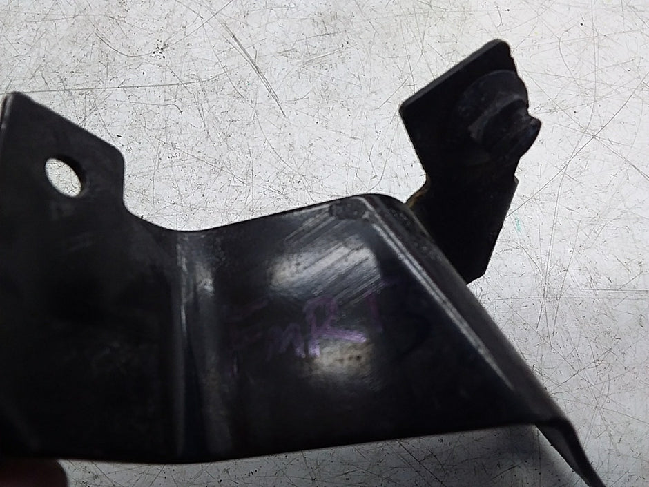 MERCEDES BENZ E-CLASS W213 WATER PUMP MOUNTING BRACKET A2135010420 FMR13