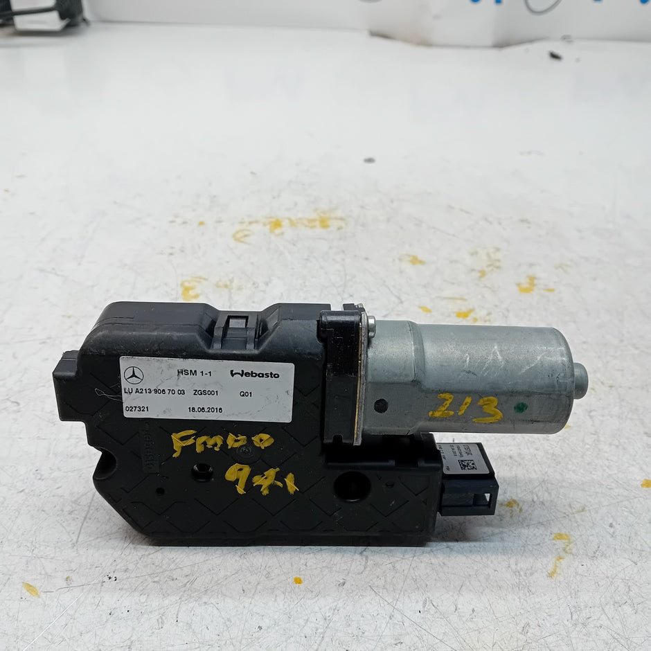MERCEDES BENZ E-CLASS W213 2016 SUNROOF MOTOR  A2139067003 FM00941