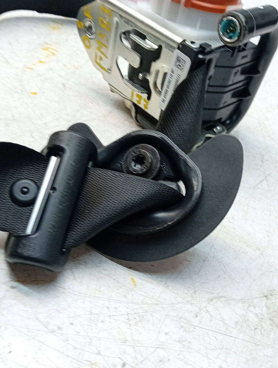 MERCEDES A-CLASS  FRONT RIGHT SEAT BELT WITH PRETENSIONER A1778600800 FMS83 OSF