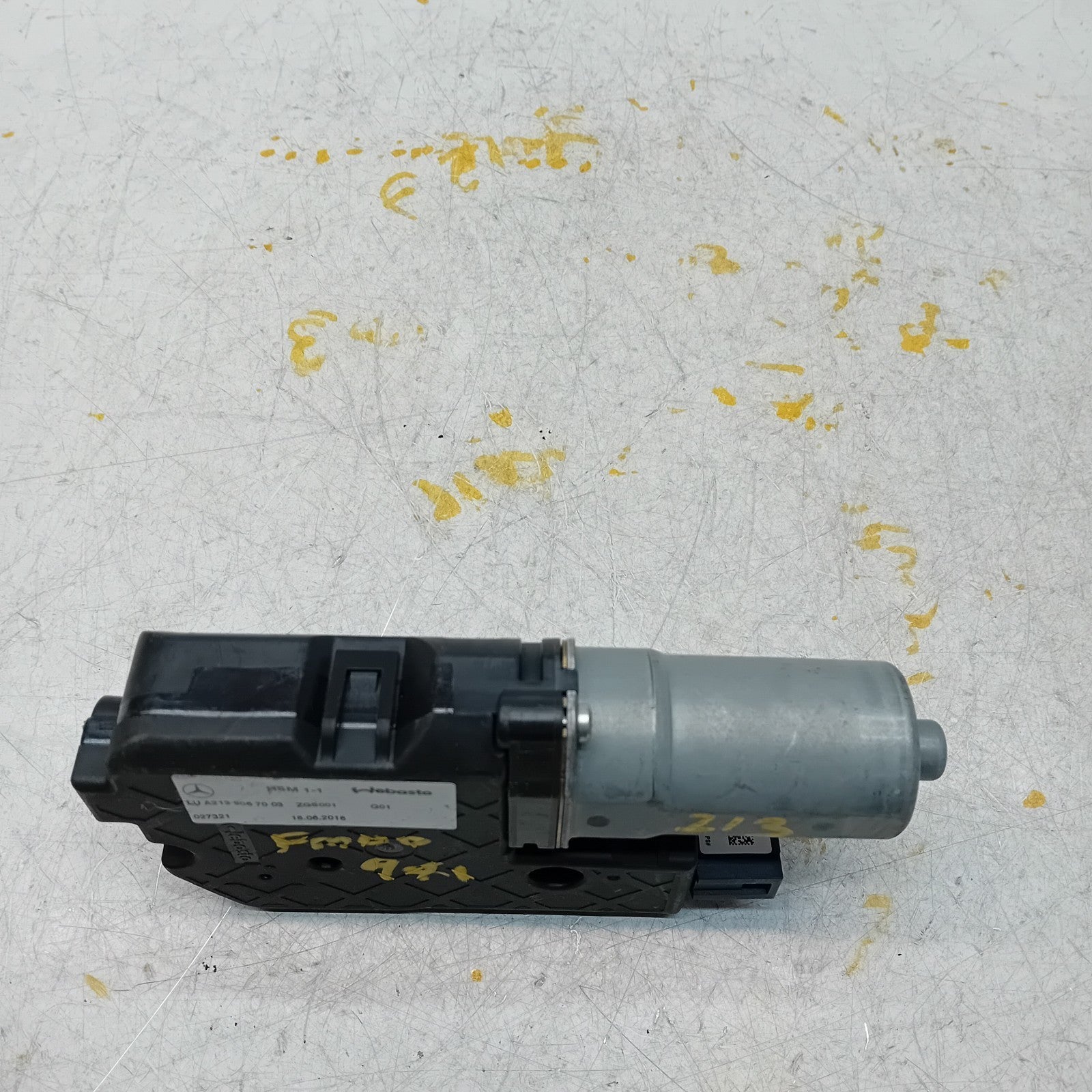 MERCEDES BENZ E-CLASS W213 2016 SUNROOF MOTOR  A2139067003 FM00941