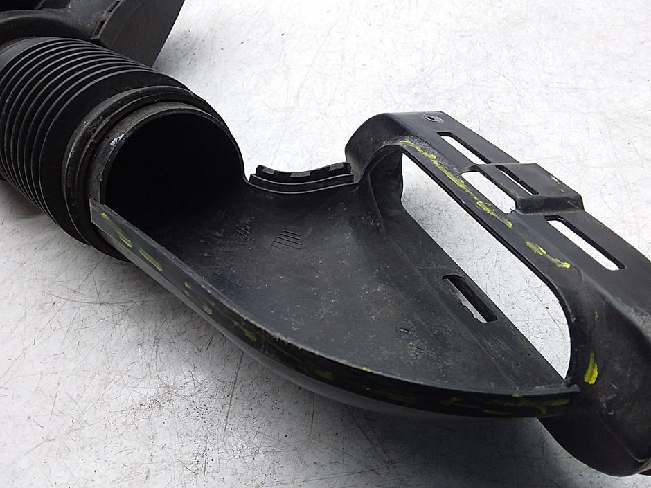 MERCEDES BENZ E-CLASS W213 AIR INTAKE TUBE A6540040097 FMI45 (DAMAGED)