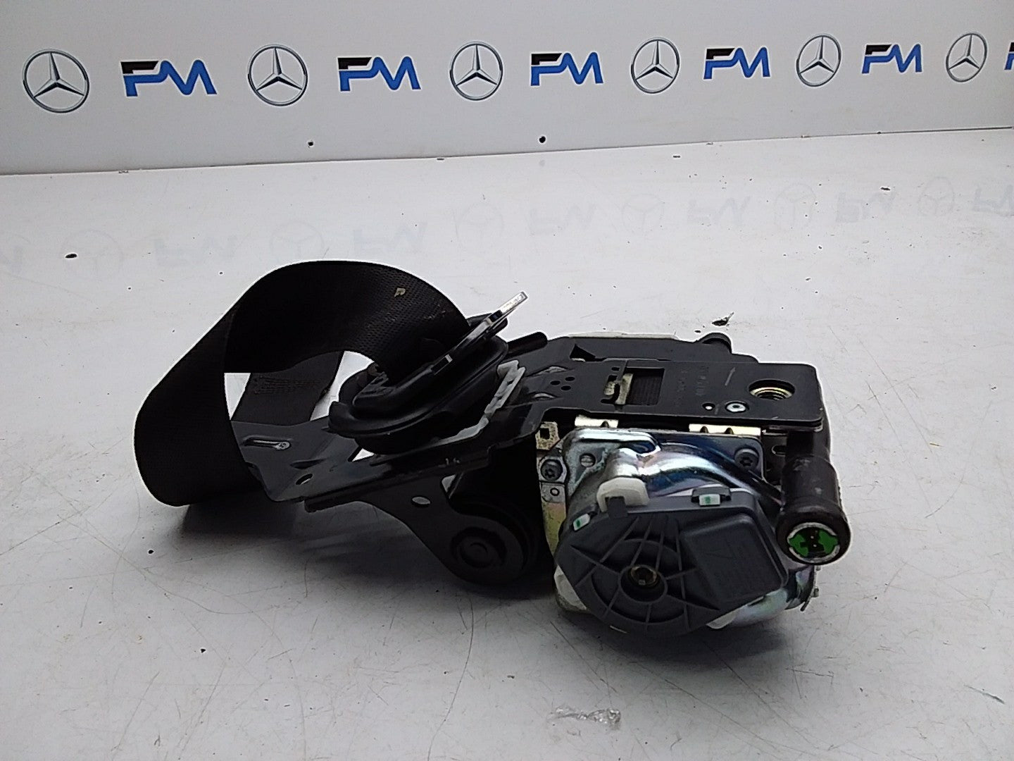 MERCEDES C-CLASS W204 SEAT BELT FRONT LEFT PASSENGER SIDE A2048601585 FMS218 NSF