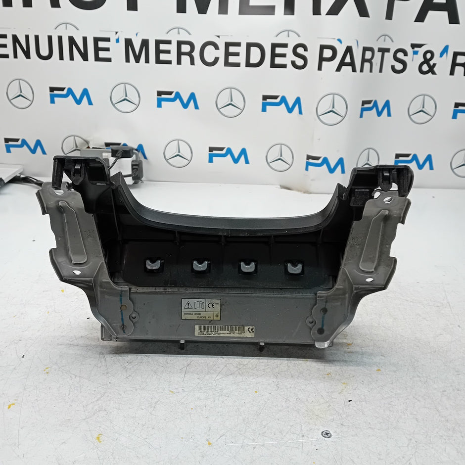 MITSUBISHI OUTLANDER MK3 KNEE AIR SRS BAG RIGHT DRIVER SIDE 7030A-31753 FM00993