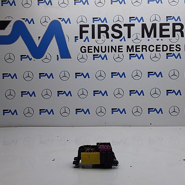 MERCEDES C CLASS FUSE RELAY BOX A2059067200 W205 2014 -2021 FMF17
