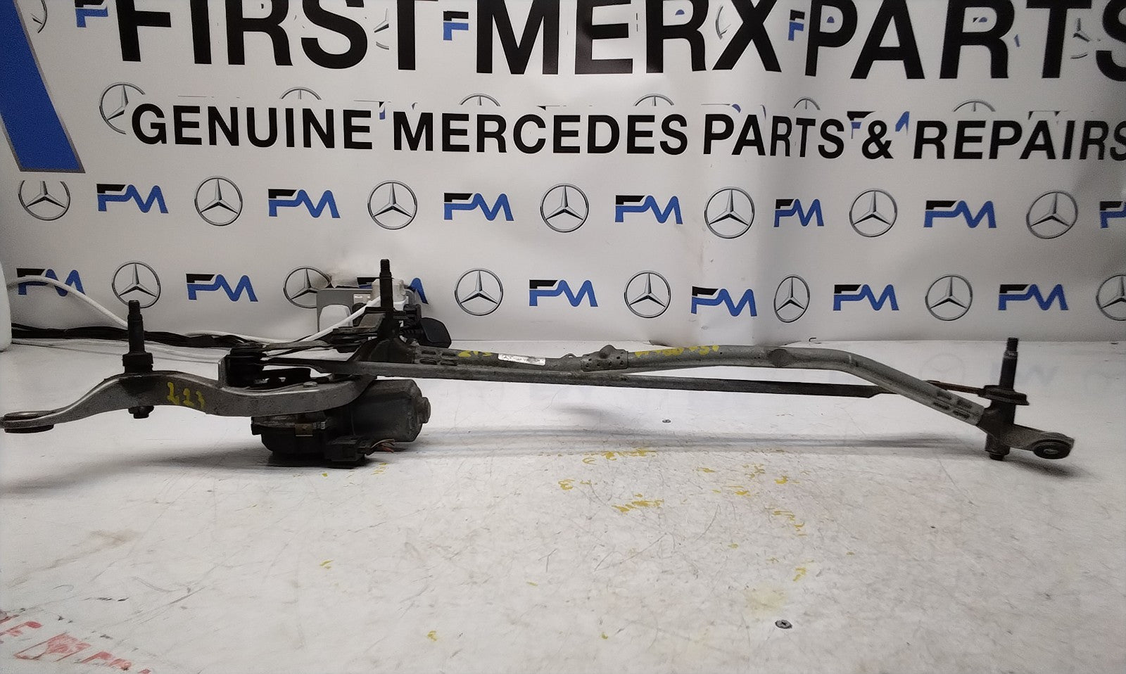 MERCEDES-BENZ E CLASS W213 FRONT WIPER MOTOR WITH LINKAGE A2138207402 FM00751