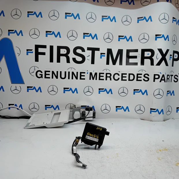 MERCEDES  C E CLASS W205 W213 NEGATIVE BATTERY CLAM TERMINAL A0009061505 FM00818