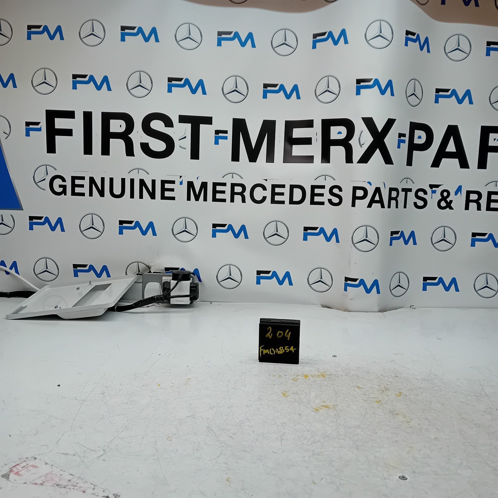 MERCEDES C CLASS W204 BECKER NAVIGATION MAP PILOT A1669000609 FM00854