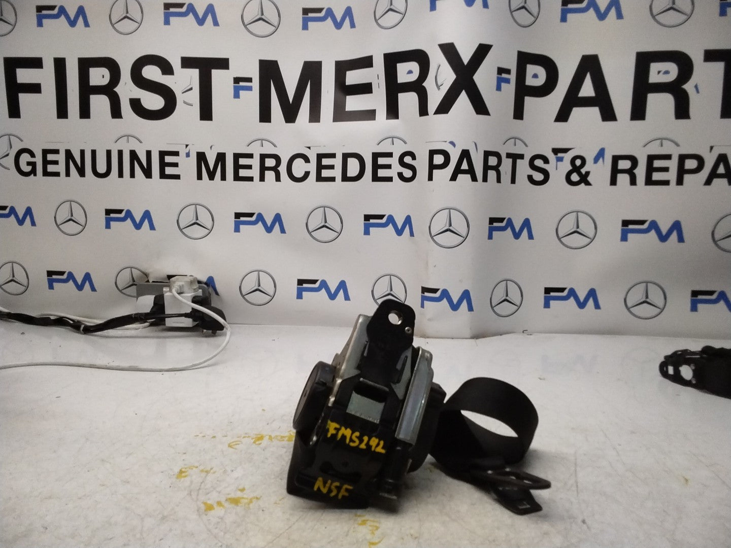 MERCEDES C CLASS SEAT BELT FRONT LEFT PASSENGER SIDE A2058600185 FMS292 NSF