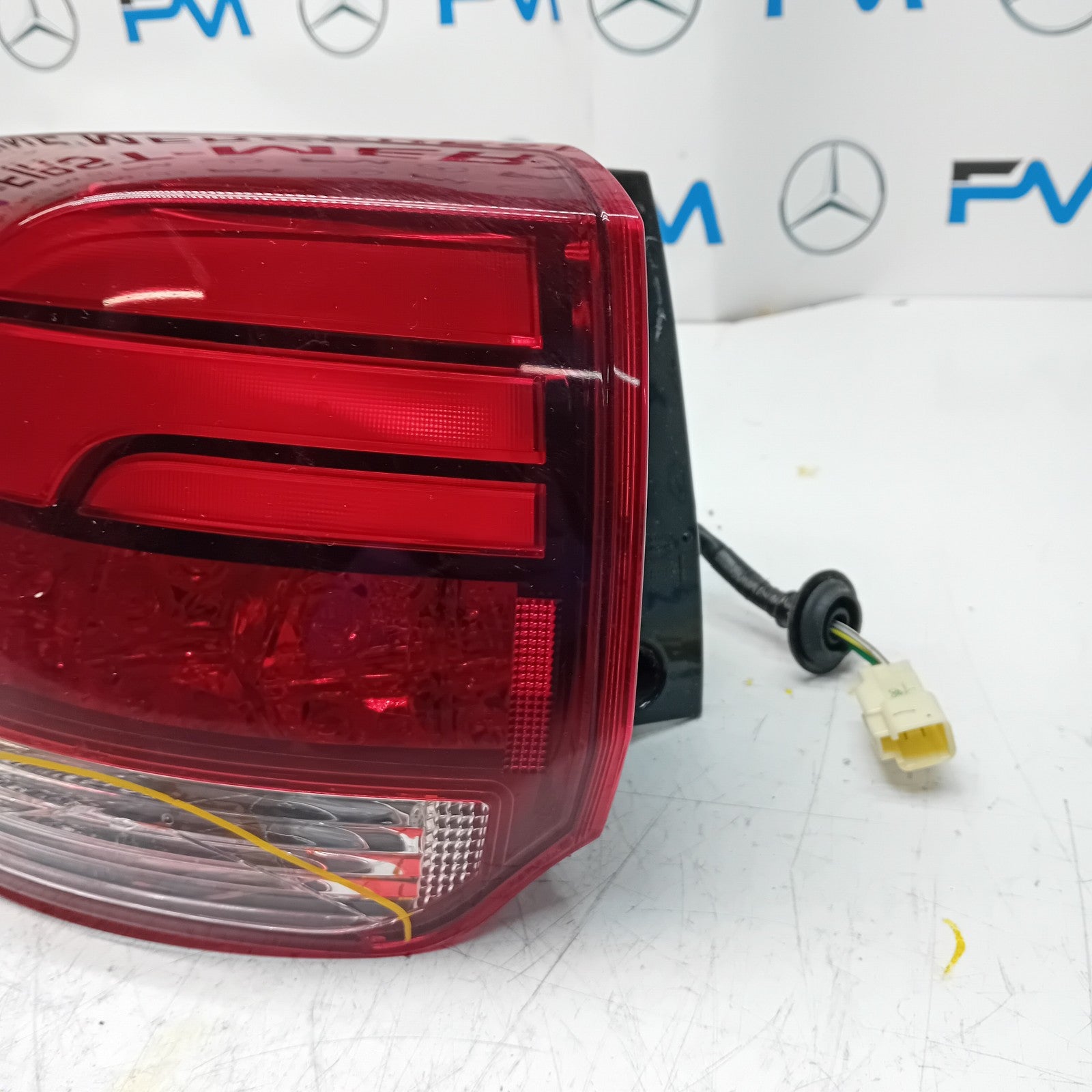 MITSUBISHI OUTLANDER MK3 2015-19 PASSENGER SIDE NS OUTER REAR TAIL LIGHT FMT140