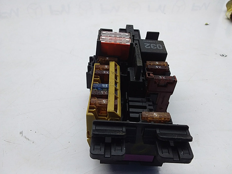 MERCEDES C CLASS FUSE RELAY BOX A2059067200 W205 2014-2021 FMF19