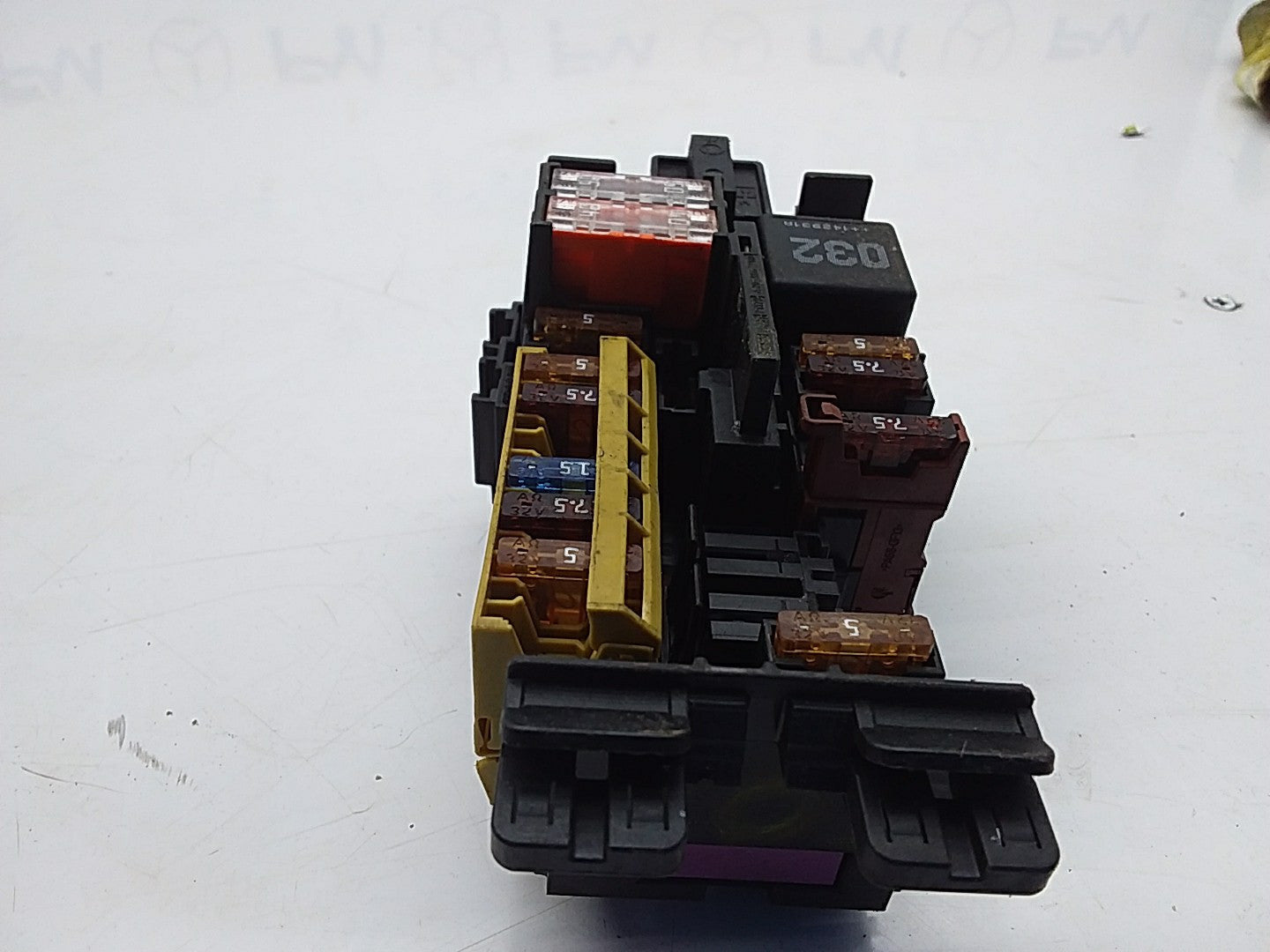 MERCEDES C CLASS FUSE RELAY BOX A2059067200 W205 2014-2021 FMF19