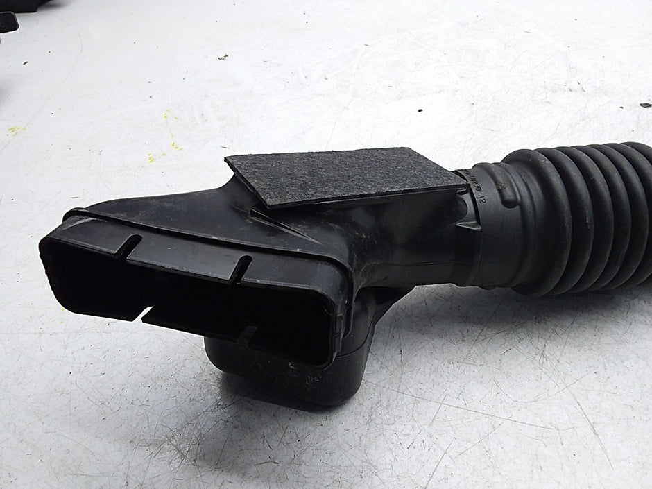 OUTLANDER AIR INTAKE TUBE 2.4 PETROL FMI37 1505A661