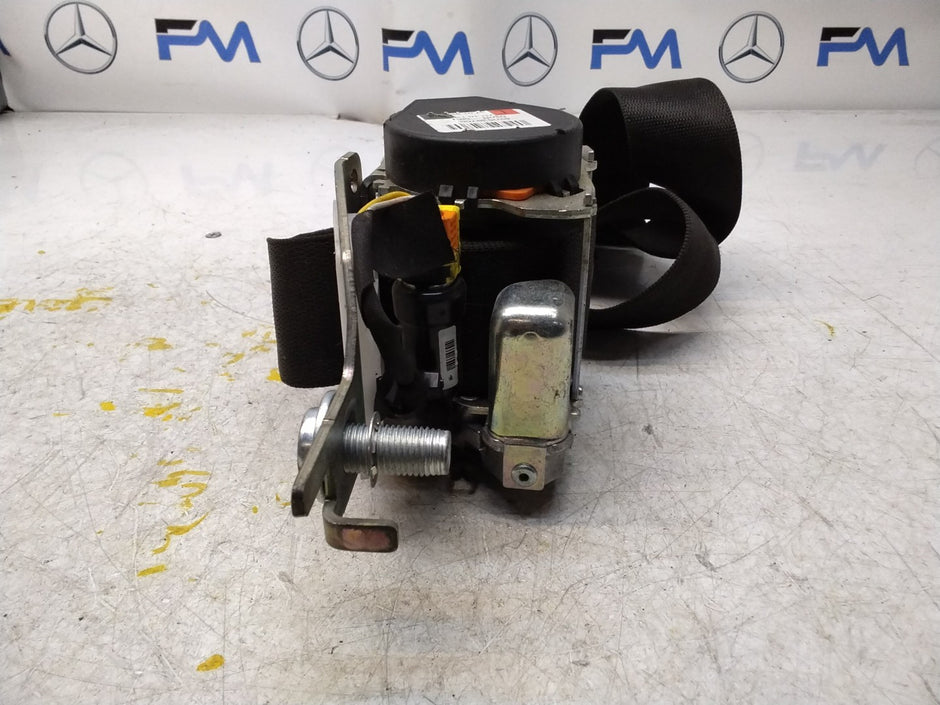 MERCEDES BENZ GLE W166 SIDE REAR SEAT BELT A1668603185 FMS370 NSR