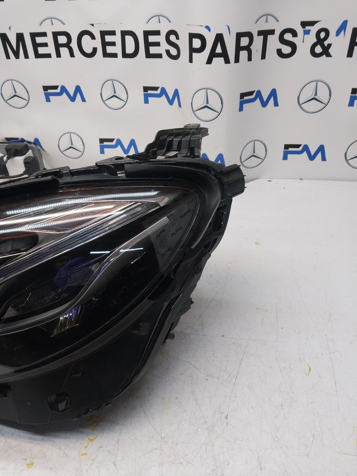 MERCEDES E-CLASS 2014 ONWARDS W213 HEADLIGHT PASSENGER  NS A2139066504 FMH153
