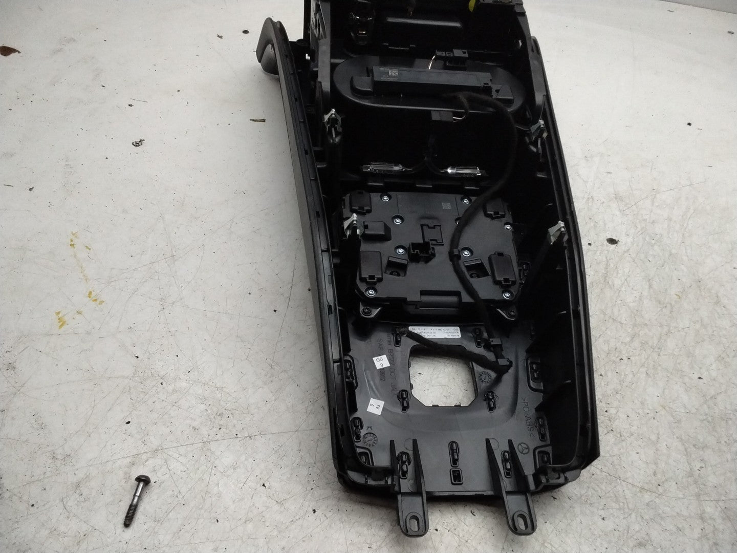  MERCEDES A-CLASS W177 CENTRE  CONSOLE   A1776805701 FMK30