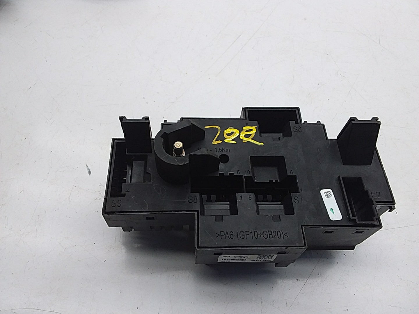 MERCEDES BENZ S-CLASS W222 FUSE BOX  A2229063701 FMF64