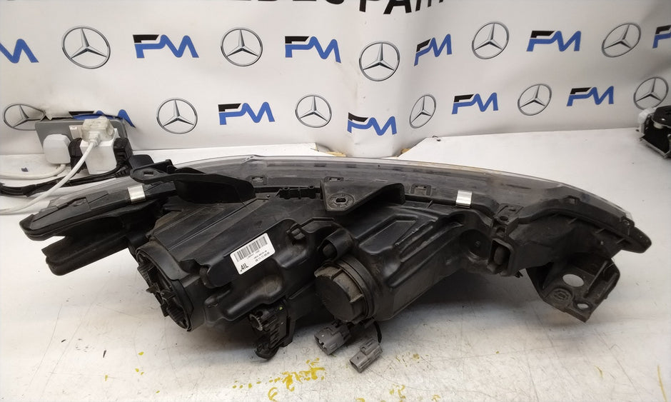 MITSUBISHI OUTLANDER MK3 2015 HEADLIGHT PASSENGER NS LEFT L0094I 160C FMH171