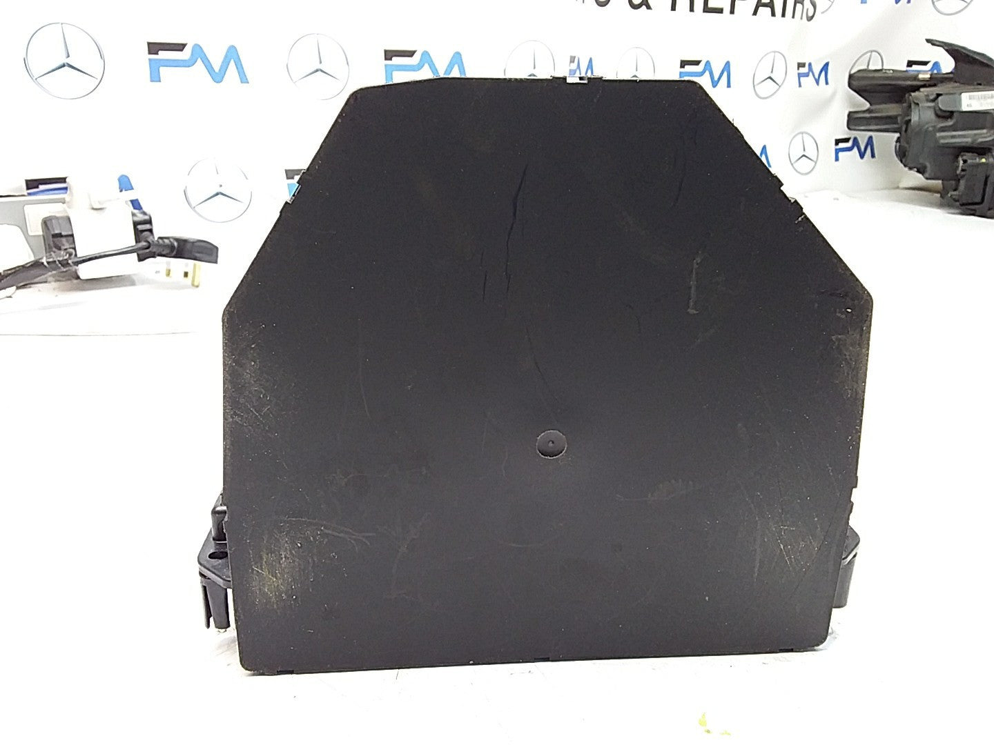 Mercedes E-CLASS W212 Fuse  Box RELAY A2129000006 FMF98