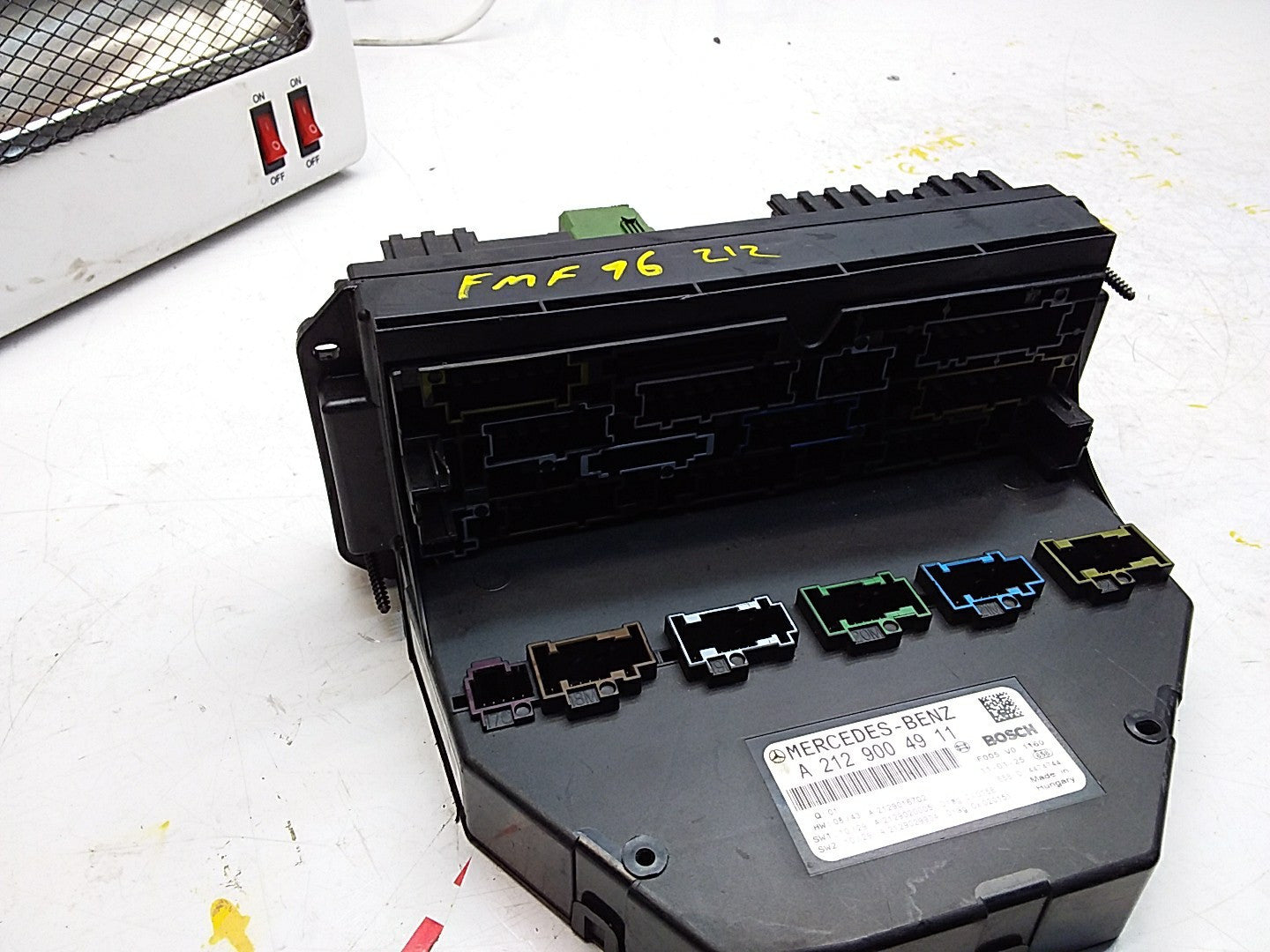 Mercedes E-CLASS W212 Fuse  Box RELAY A2129004911 FMF96