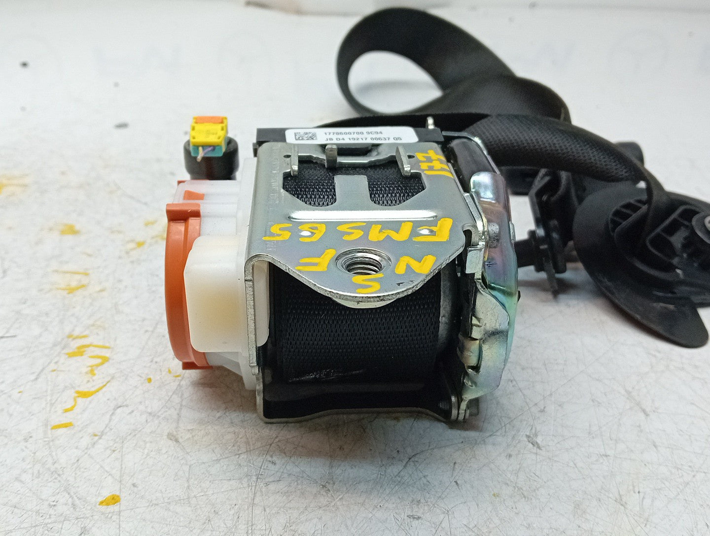 MERCEDES A CLASS  FRONT LEFT SEAT BELT WITH PRETENSIONER A1778600700 FMS65 NSF