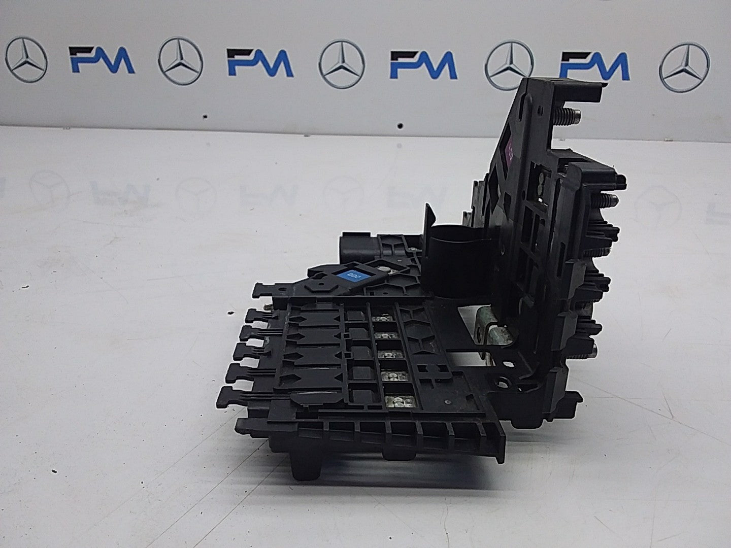 Mercedes C-CLASS W205 Fuse Relay Junction Box A2055402250 FMF09