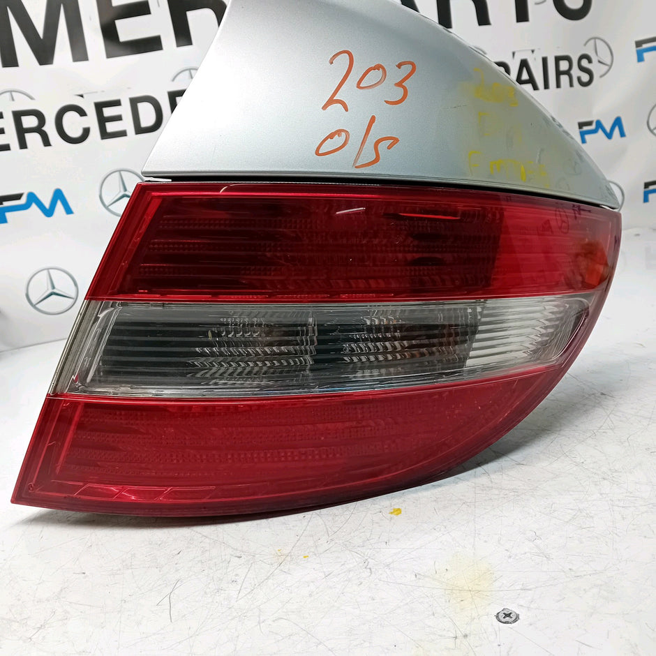 MERCEDES C-CLASS W203 2008 DRIVER OS REAR TAIL LIGHT A2038204864 FMT155