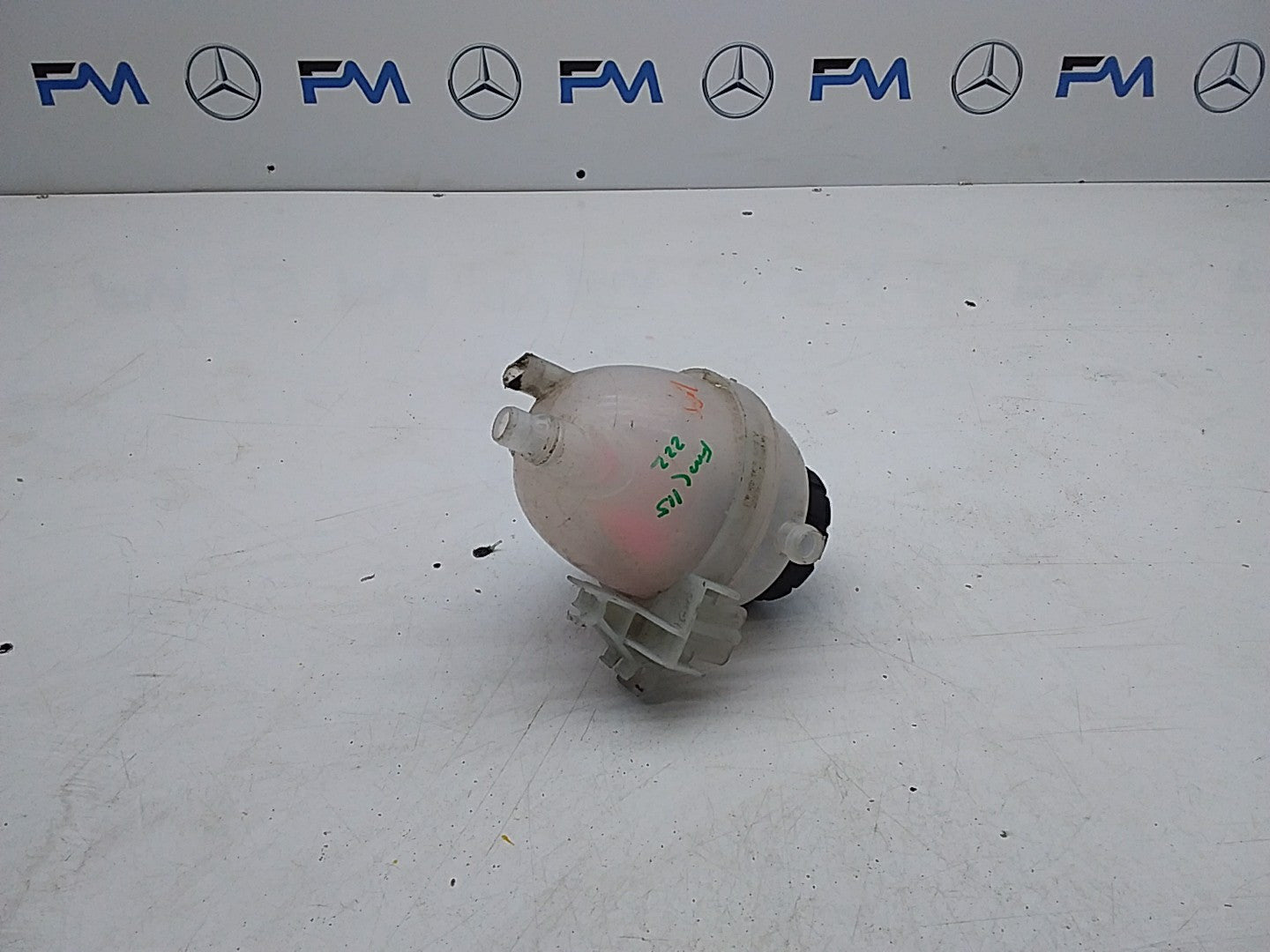 MERCEDES BENZ S-CLASS W222 COOLANT EXPANSION TANK 2014ONWARDS A2225000549 FMC115