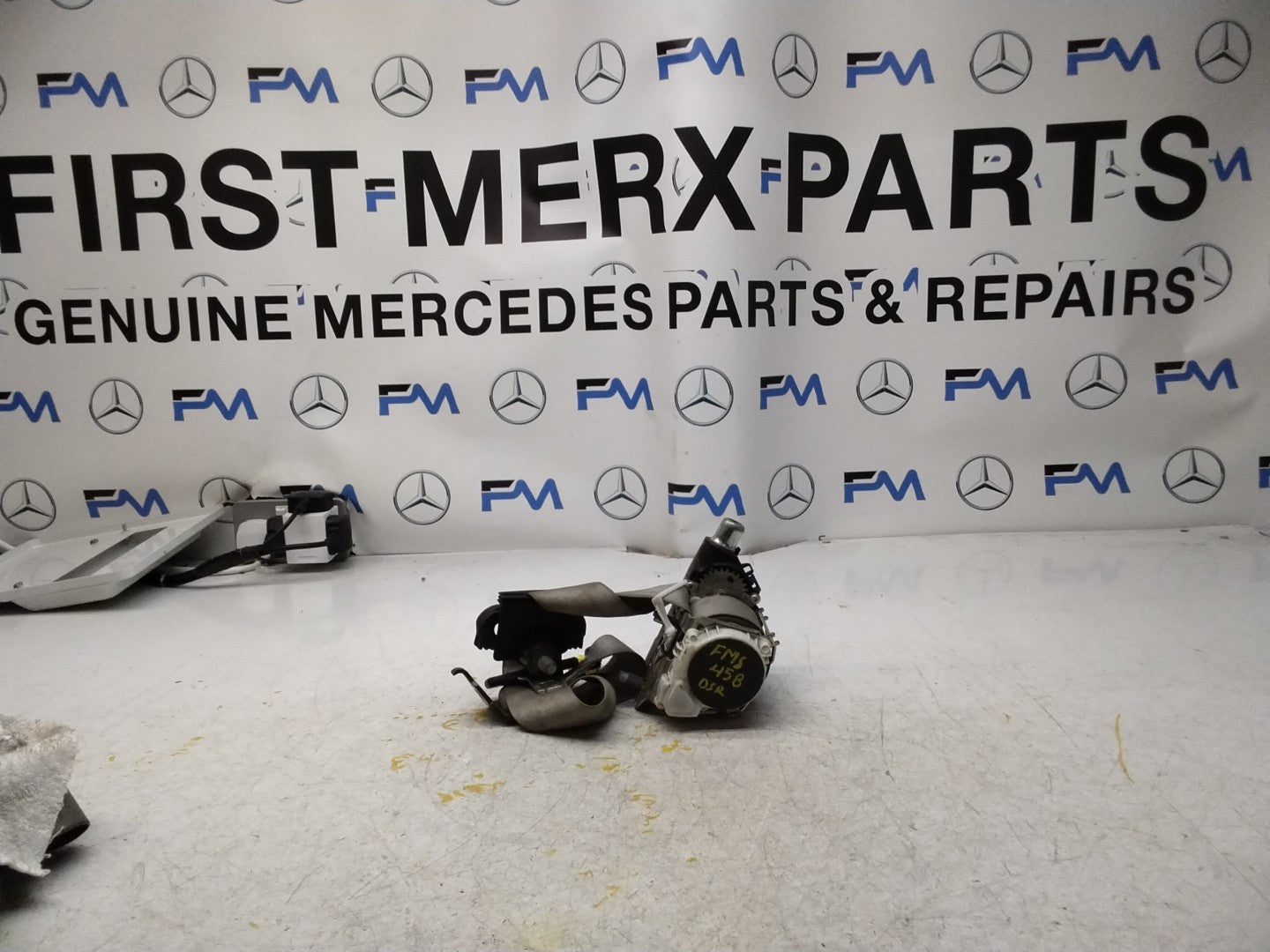 MERCEDES GL CLASS W164 REAR SEAT BELT RIGHT A2018680222 FMS458 OSR