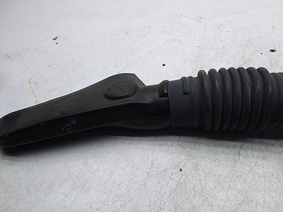 MITSUBISHI OUTLANDER AIR INTAKE TUBE 1505A661 FMI81