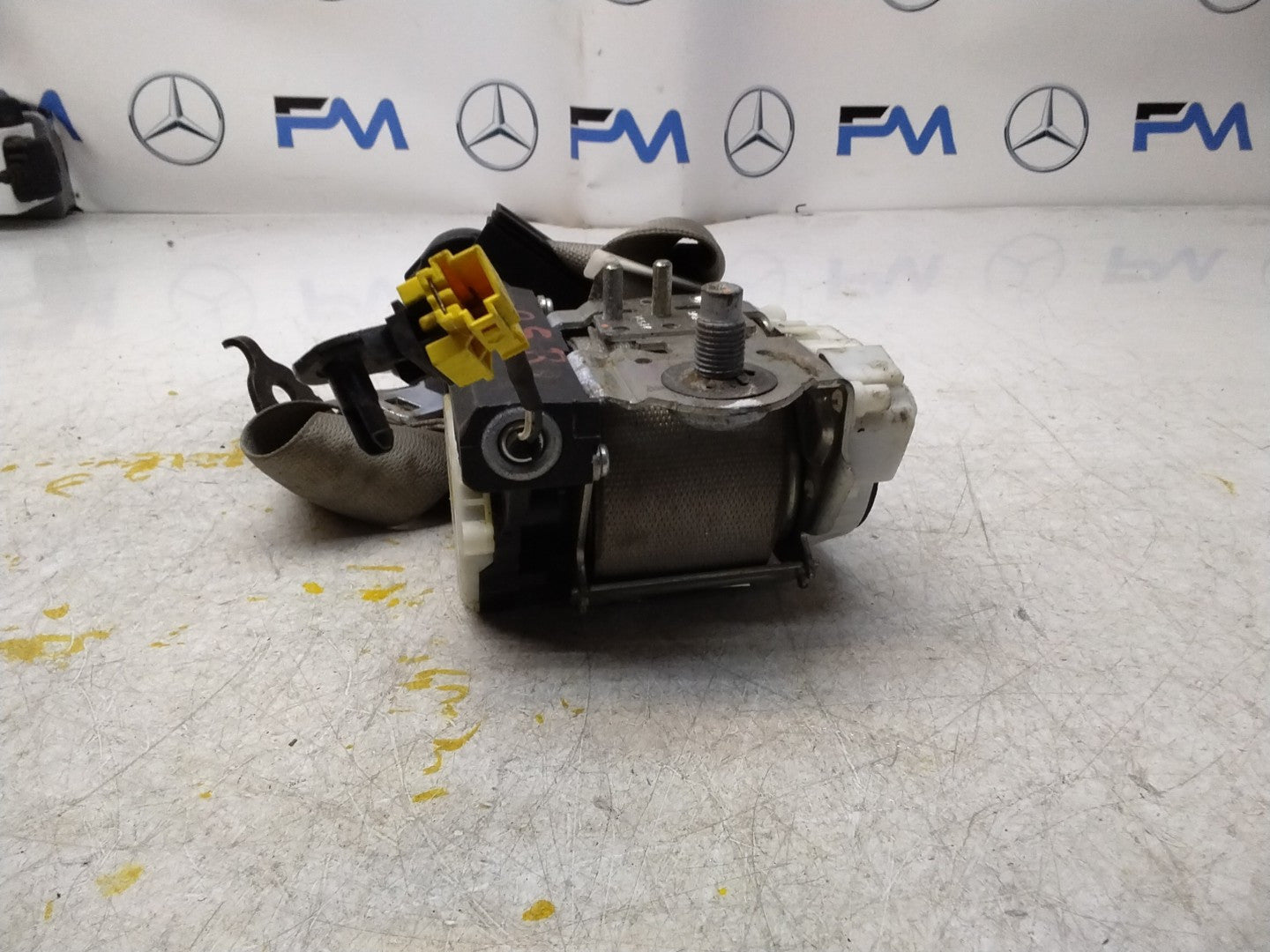 MERCEDES GL CLASS W164 REAR SEAT BELT RIGHT A2018680222 FMS458 OSR