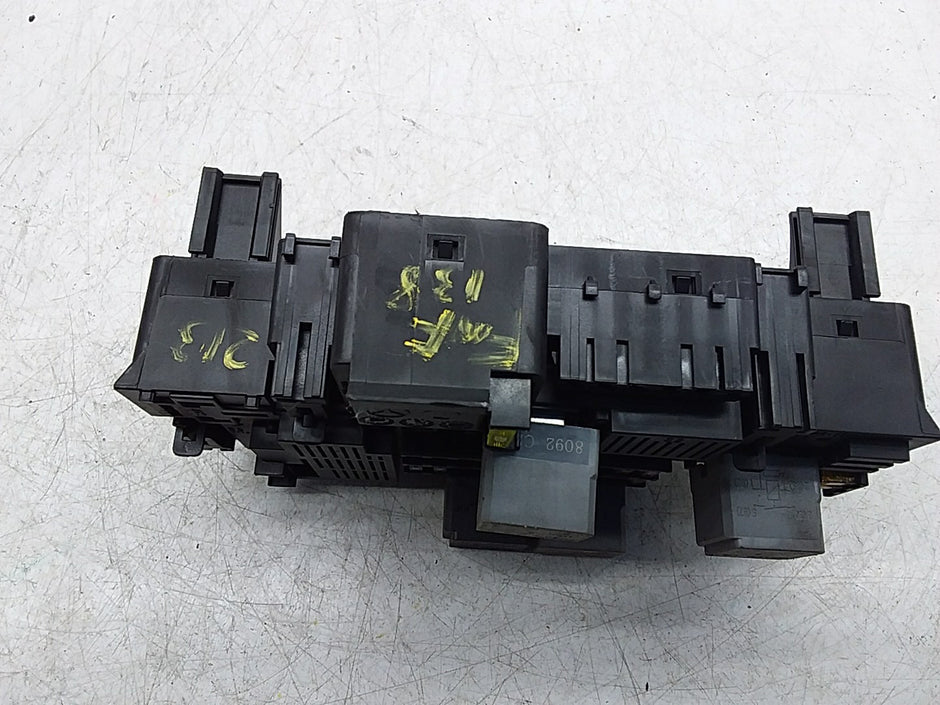 MERCEDES BENZ E-CLASS W213 2016 ONWARDS FUSE RELAY BOX  A2139065706 FMF138
