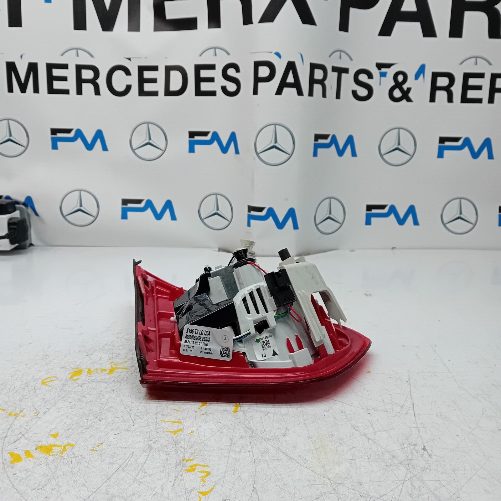 MERCEDES GLA W156 DRIVER SIDE OS REAR TAIL LIGHT A1569060458 2015 FMT166