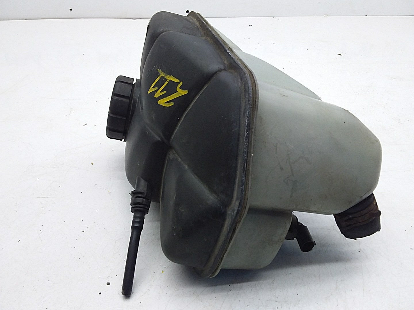 MERCEDES BENZ E-CLASS W211 COOLANT EXPANSION TANK 2003-2009 A2115000049 FMC123