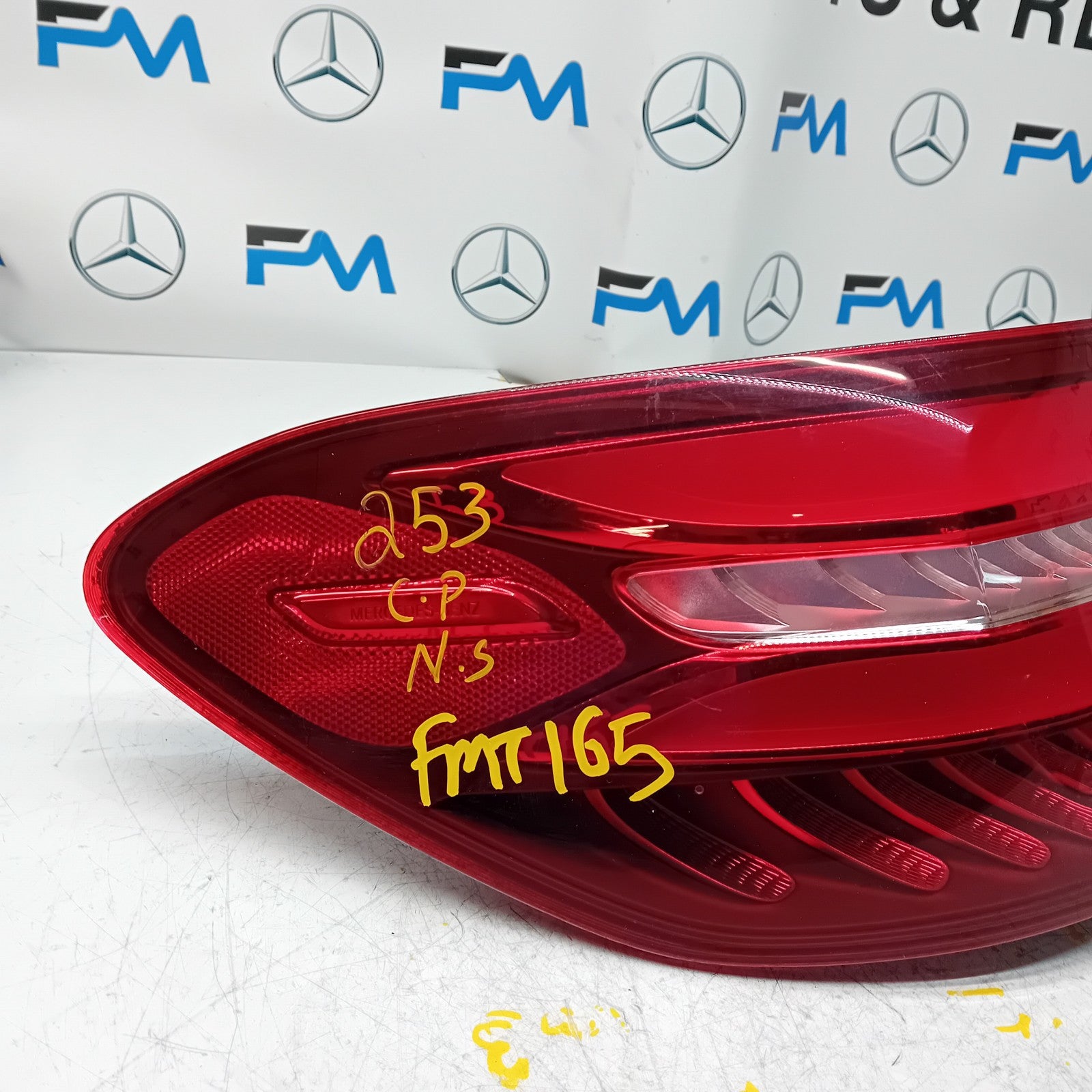 MERCEDES GLC W253 PASSENGER SIDE NS REAR TAIL LIGHT A2539060900 2016 FMT165