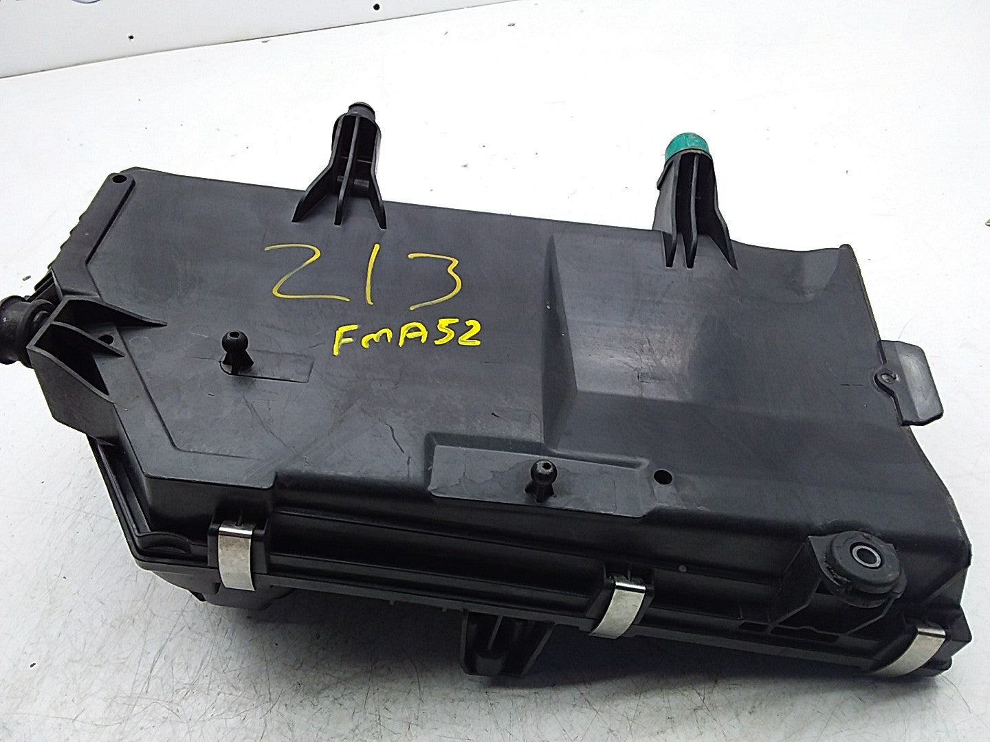 MERCEDES BENZ E-CLASS W213 AIR FILTER CLEANER BOX 2.0 P A6540900001 FMA52