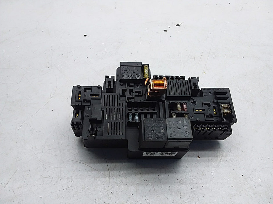 MERCEDES BENZ E-CLASS W213 2016ONWARDS FUSE RELAY BOX  A2139062202 FMF129
