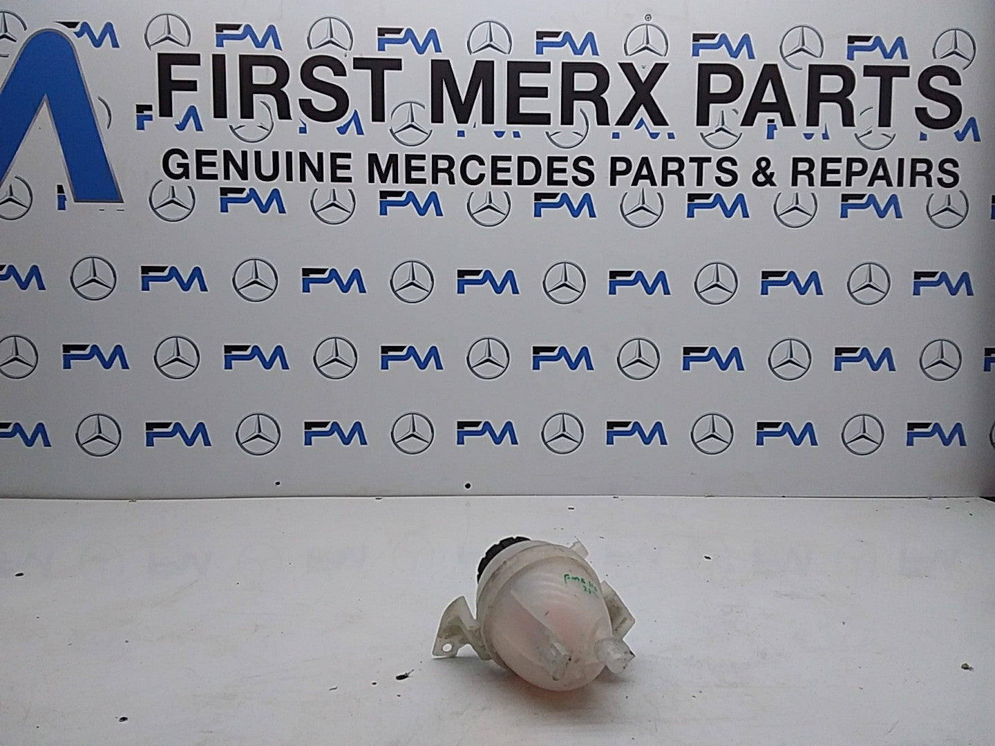 MERCEDES BENZ S-CLASS W222 COOLANT EXPANSION TANK 2014ONWARDS A2225000549 FMC115