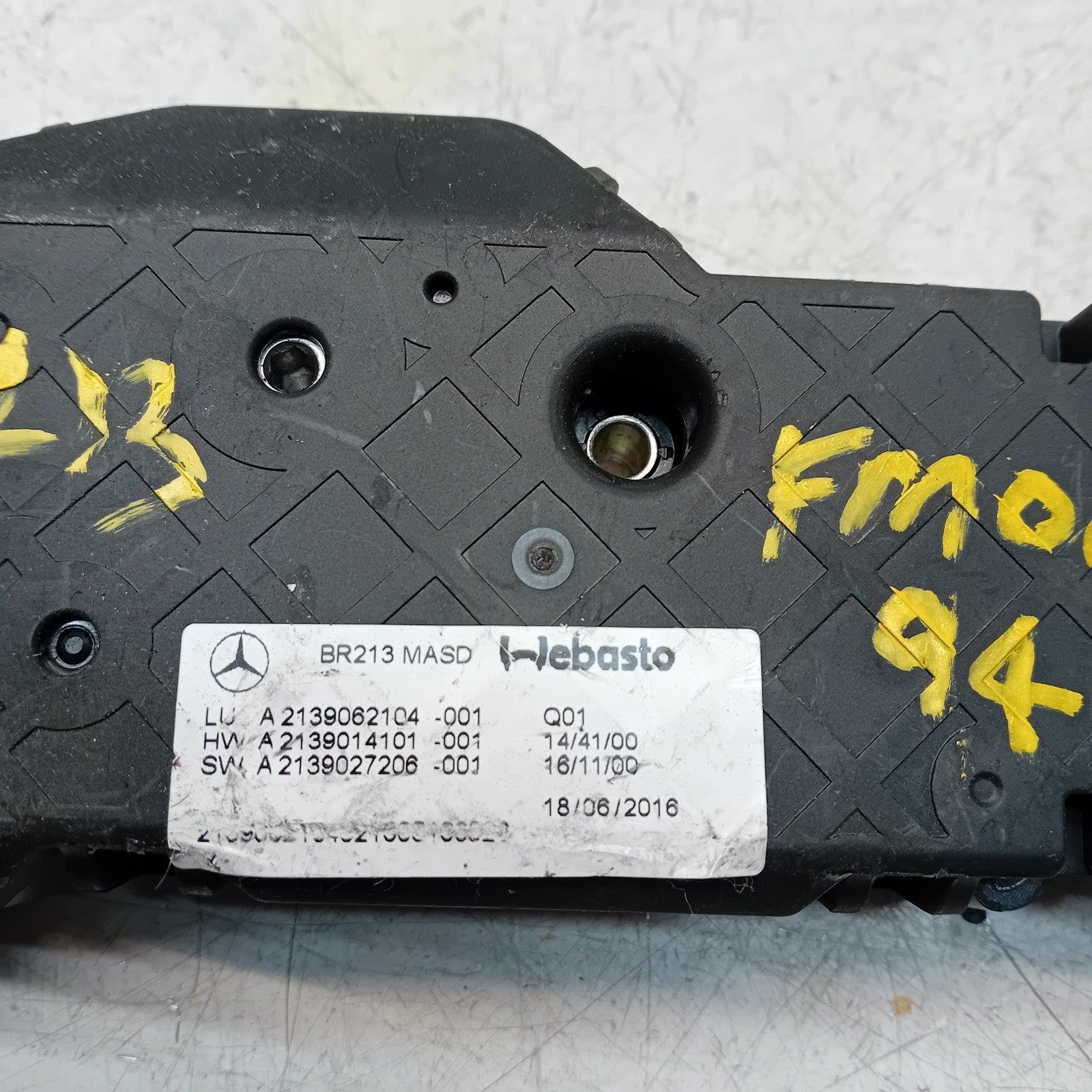 MERCEDES BENZ E-CLASS W213 2016 SUNROOF MOTOR  A2139062104 FM00940