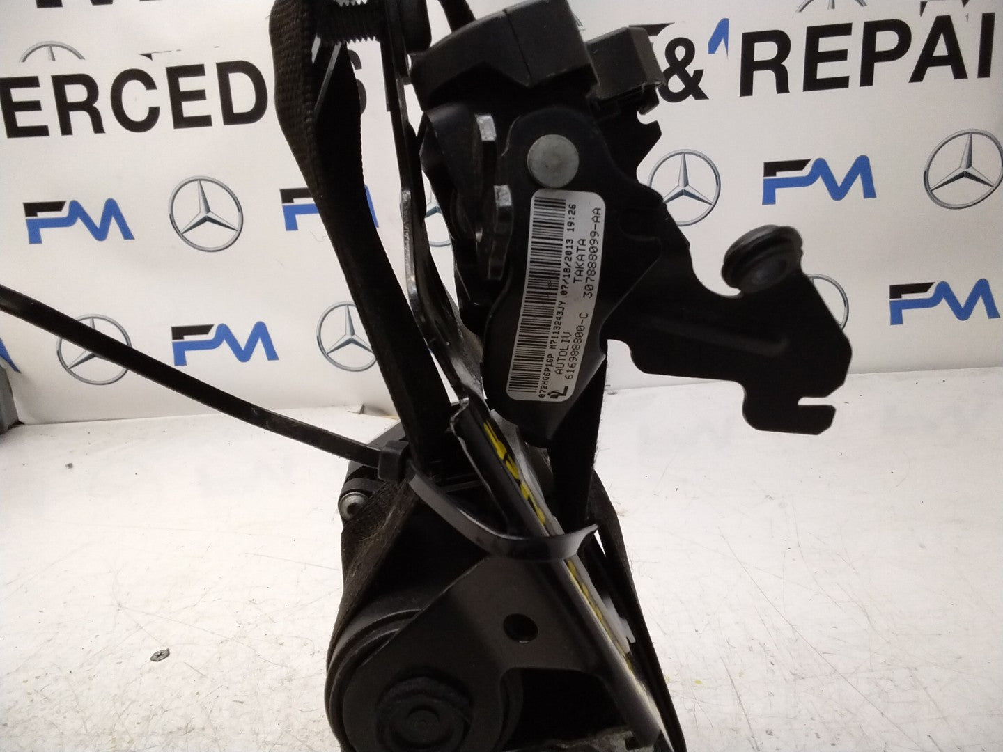 MERCEDES E CLASS W207 SEAT BELT FRONT LEFT PASSENGER A2078605585 FMS447 NSF