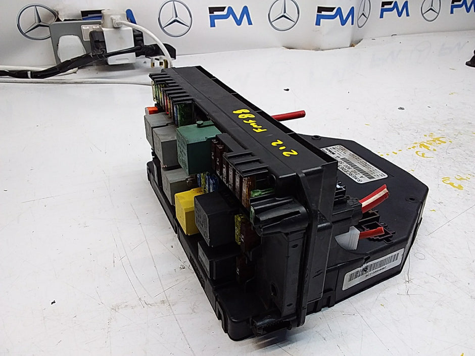 Mercedes E-CLASS W212 Fuse  Box RELAY A2129005812 FMF88 