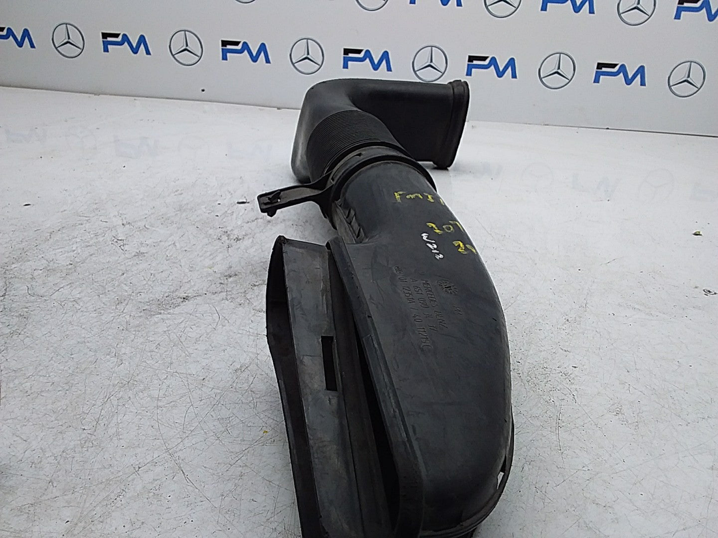 MERCEDES BENZ E-CLASS W212 AIR INTAKE TUBE A6510903437 FMI10