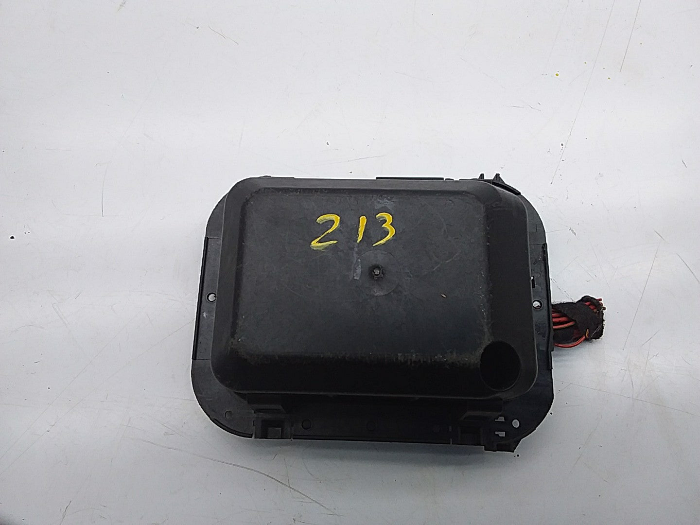 2017/2023 MERCEDES-BENZ E CLASS W213  FUSE BOX  A2135403038 FMF27