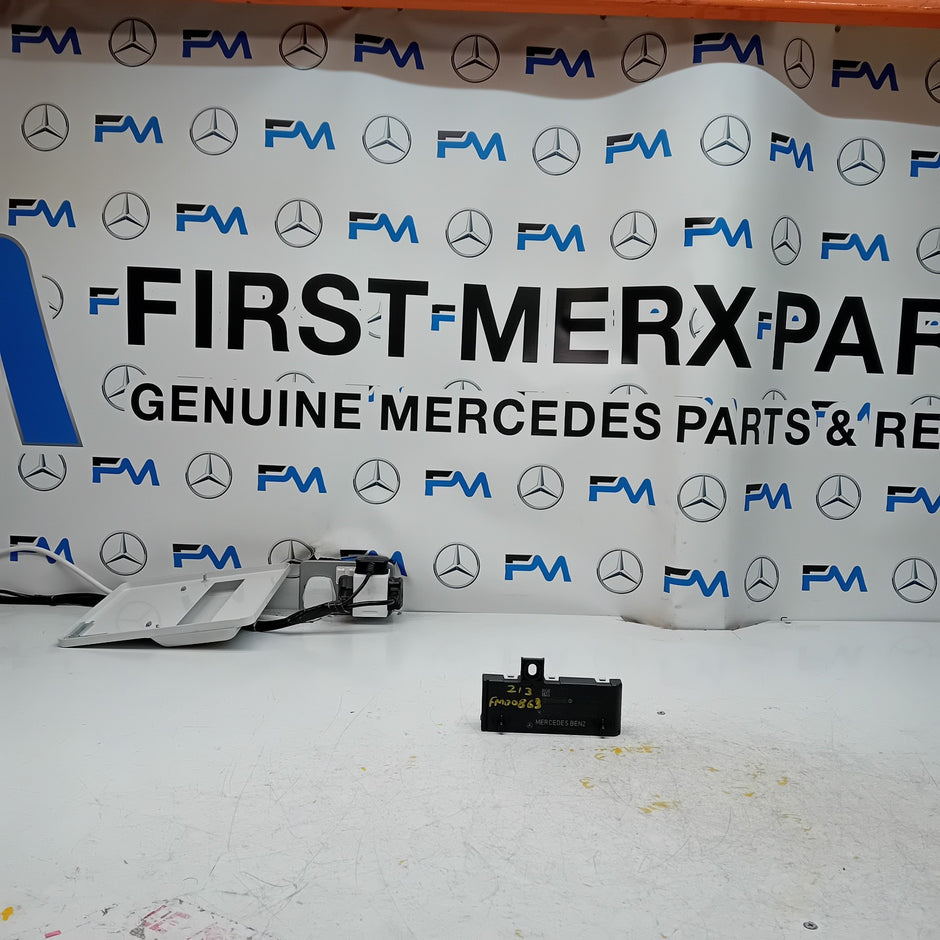 MERCEDES E-CLASS TAILGATE CONTROL MODULE W213 A2139004711 FM00863