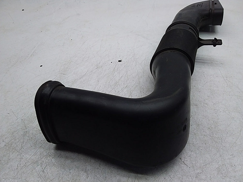 MERCEDES BENZ E-CLASS W212 AIR INTAKE TUBE A6510903437 FMI13