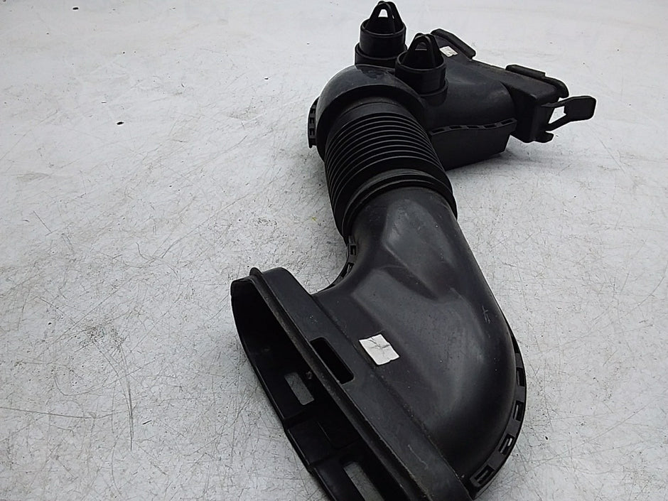 MERCEDES BENZ E-CLASS W213 AIR INTAKE TUBE A640940097 FMI22