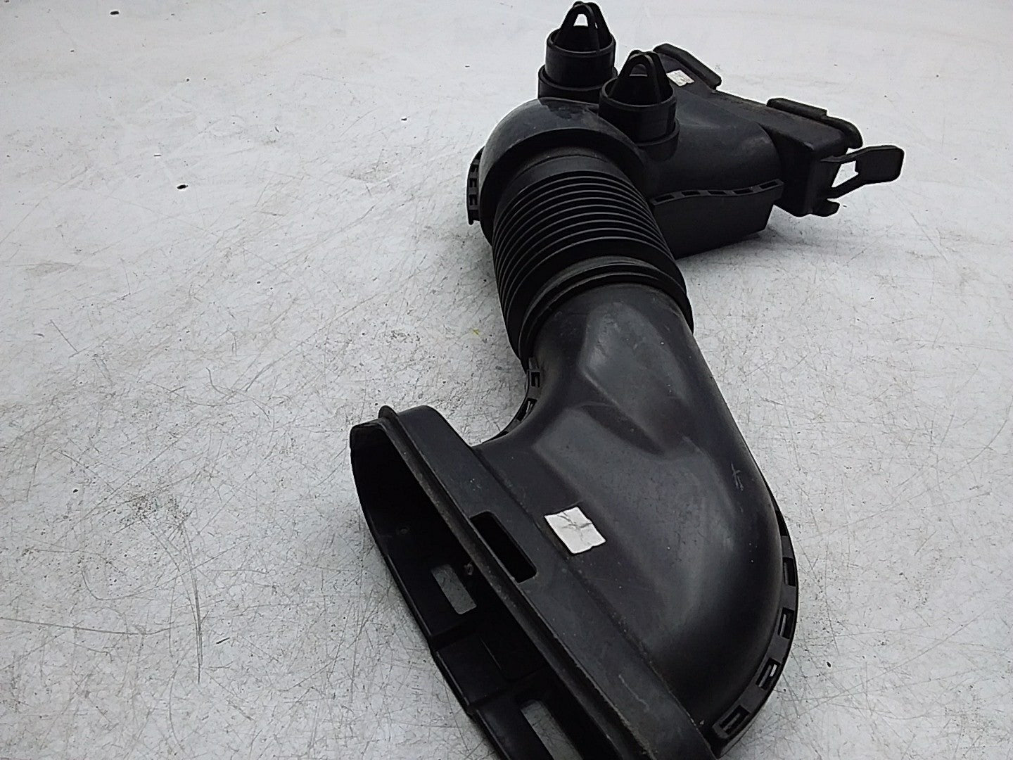 MERCEDES BENZ E-CLASS W213 AIR INTAKE TUBE A640940097 FMI22