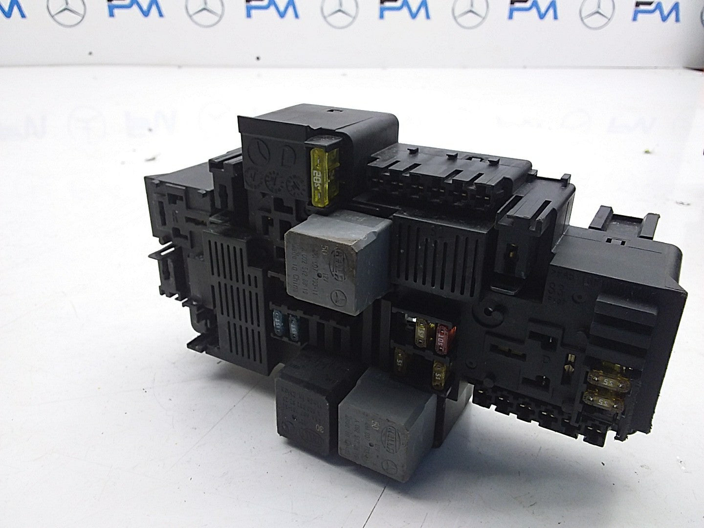 MERCEDES BENZ E-CLASS W213 FUSE BOX RELAY  A2139062202 FMF55