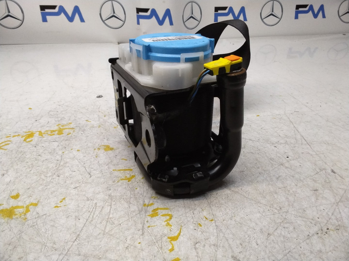 MERCEDES A CLASS W176 REAR L / R SIDE SEAT BELT A1768602385 FMS171 NSR OSR