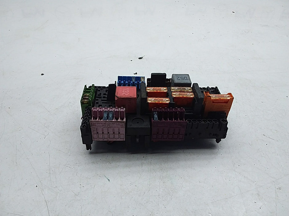 MERCEDES BENZ E-CLASS W213 2016 ONWARDS FUSE RELAY BOX A2139068801 FMF125