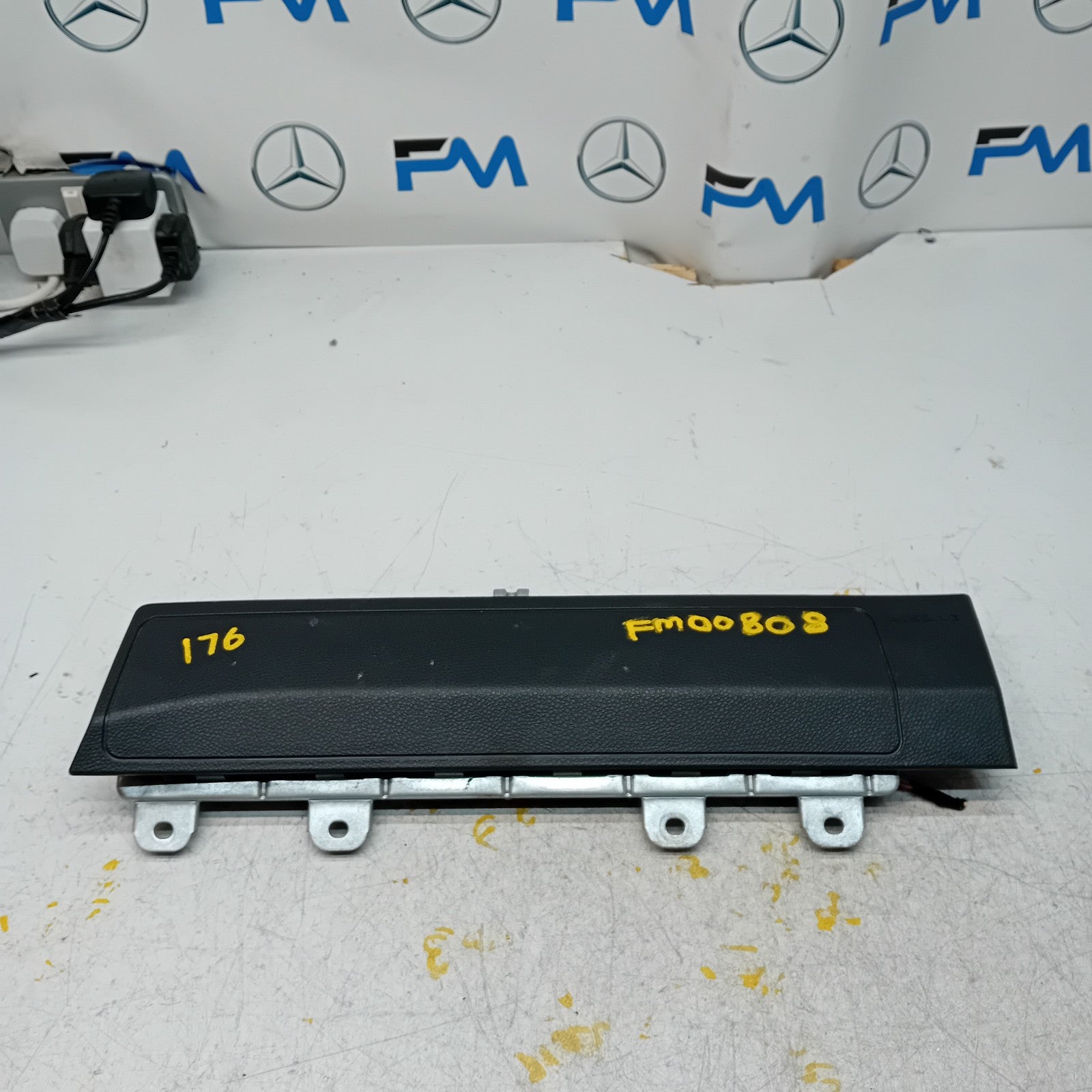 MERCEDES BENZ A-CLASS W176 O/S/F DRIVER SIDE KNEE AIRBAG FM00808